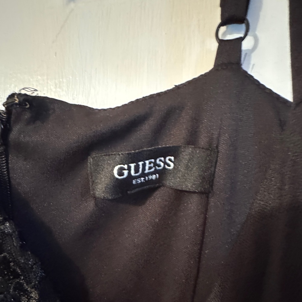 GUESS Embroidered Mesh Illusion Scalloped Hem Asymmetrical Dress Size 0 EUC - Picture 9 of 13